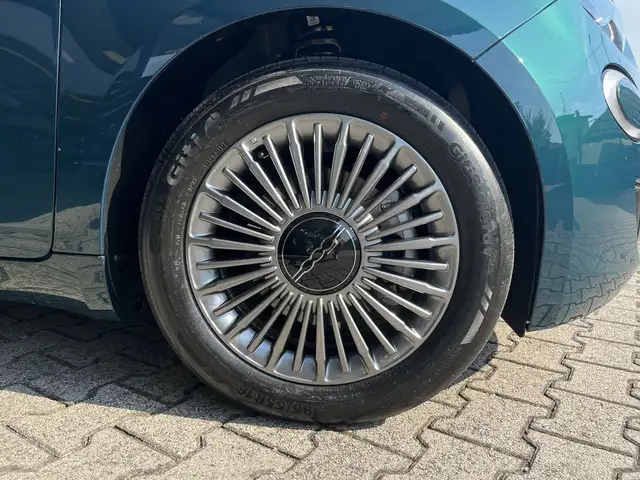 Fiat 500 view 11
