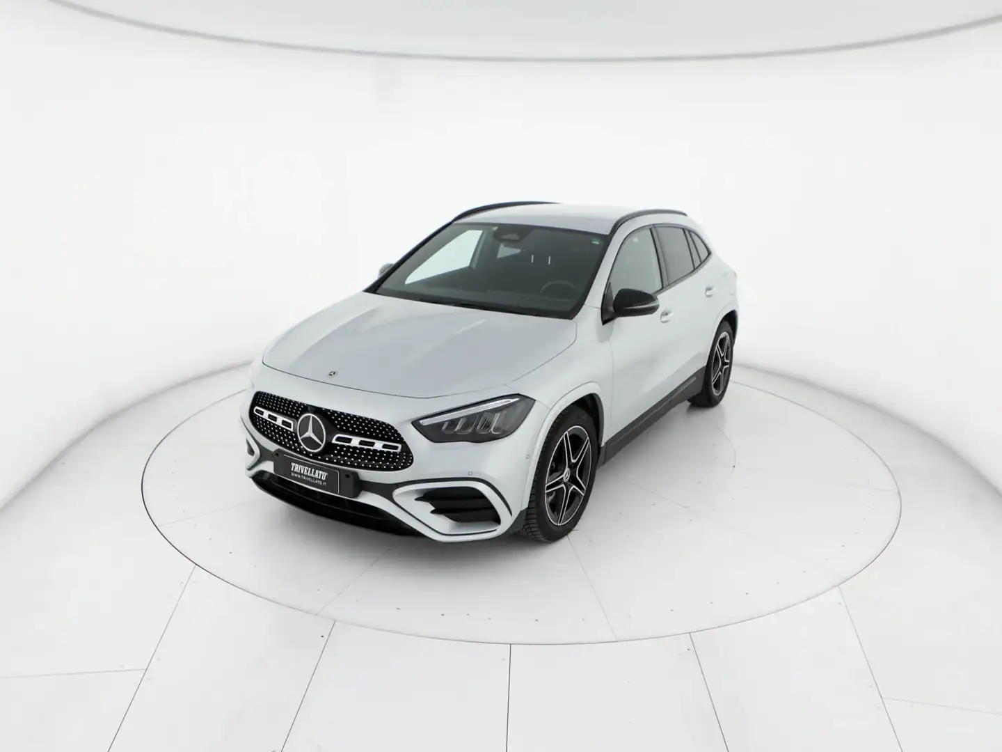 Mercedes-Benz GLA 180 180 d amg line advanced plus auto Argento - 1