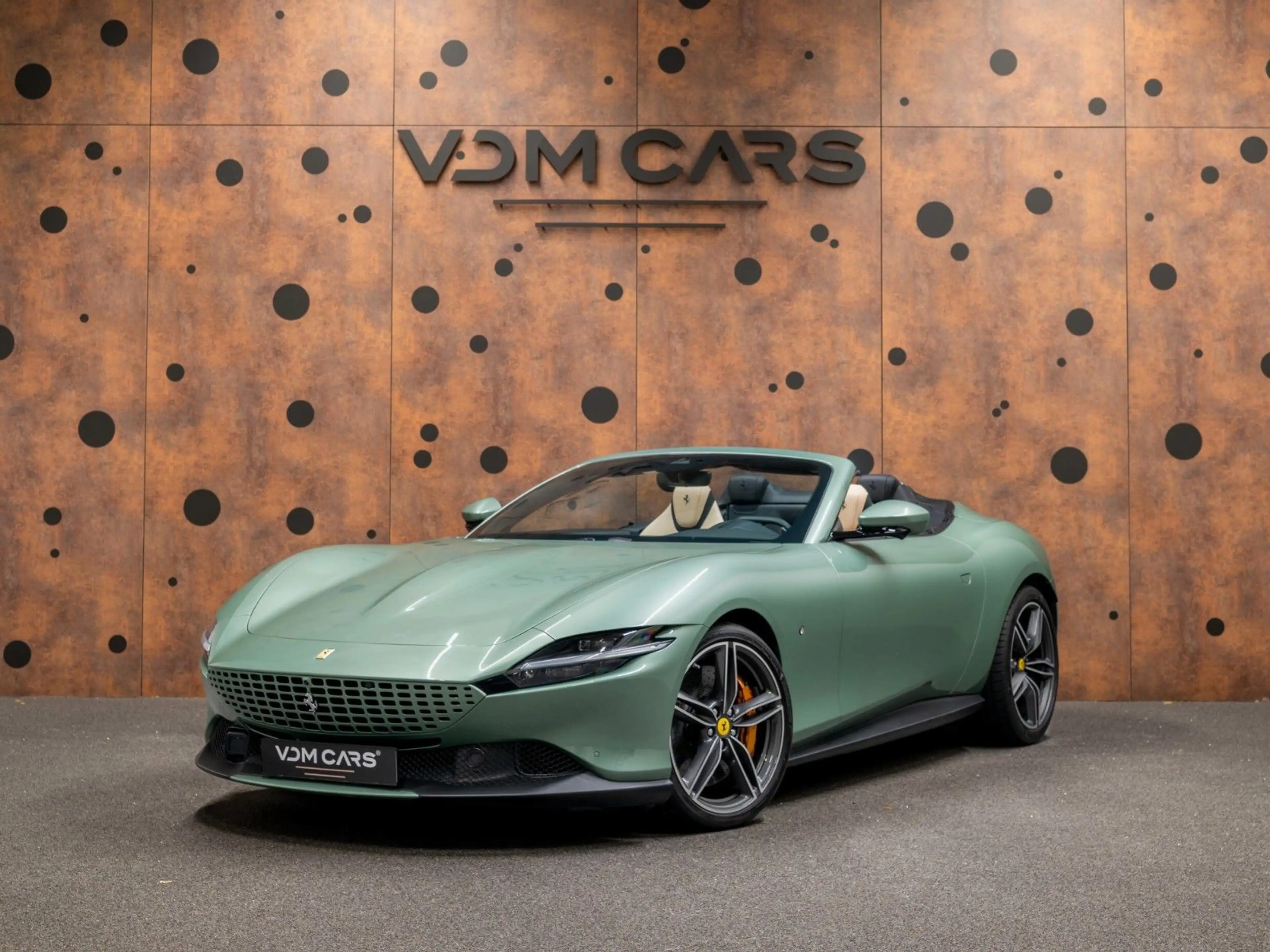 Ferrari Roma Spider *SPECIAL PAINT*MAGNERIDE*360*VENT*