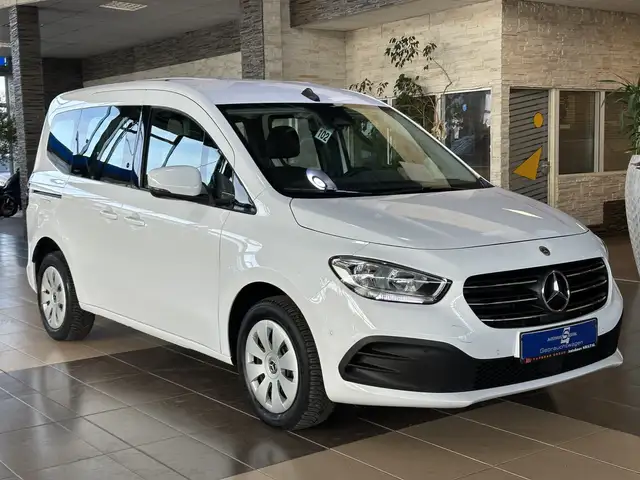Mercedes-Benz 180 Navi SHZ PDC Klima Tempomat DAB GJR