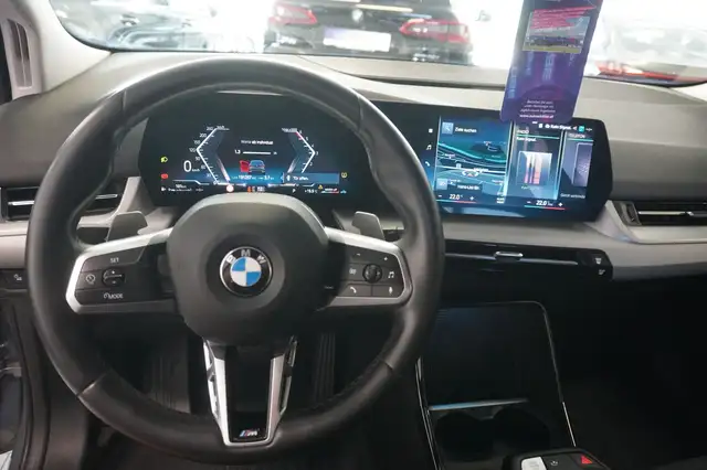 BMW 2 Series view 11