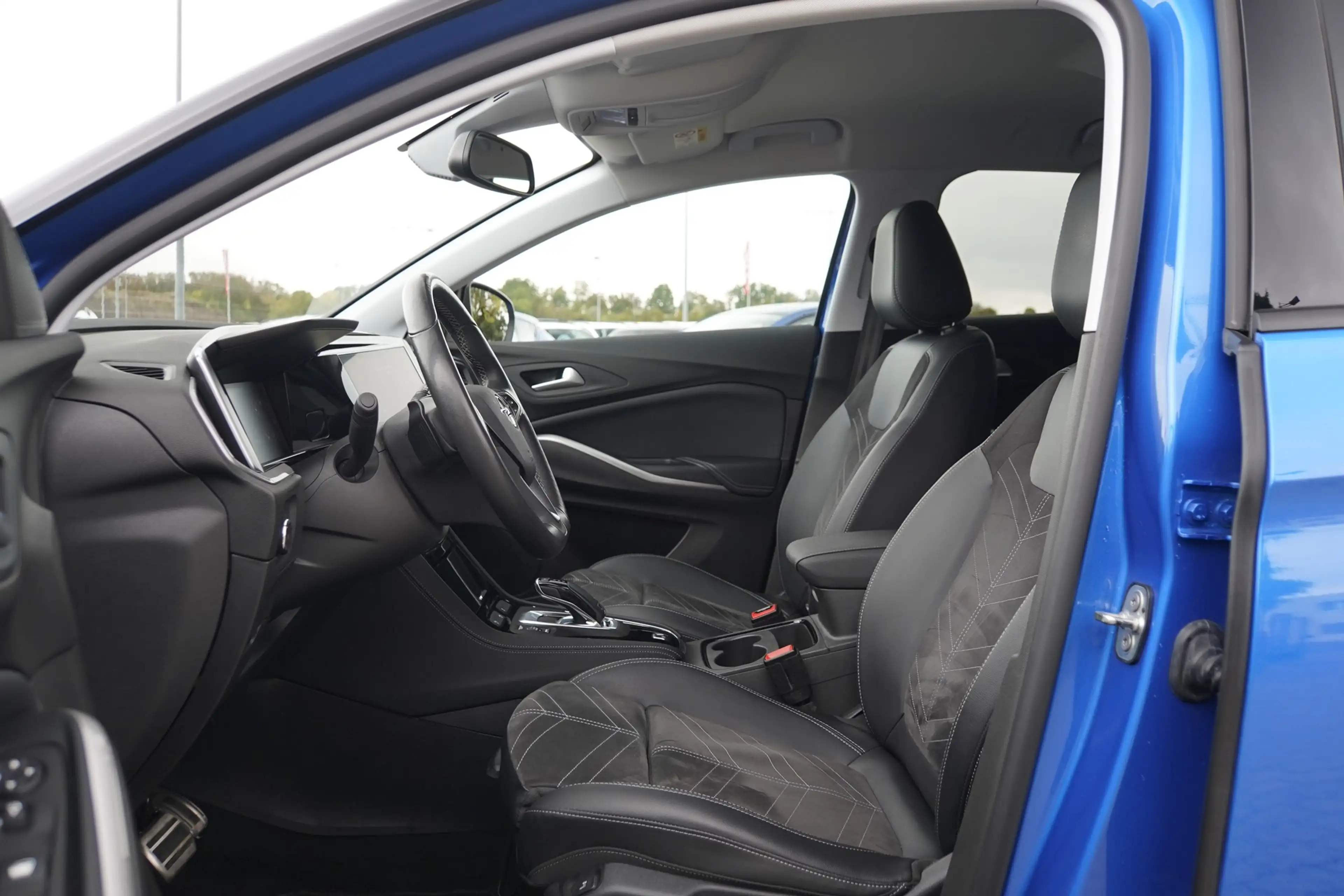 Opel Grandland 1.2 Elegance — photo 12