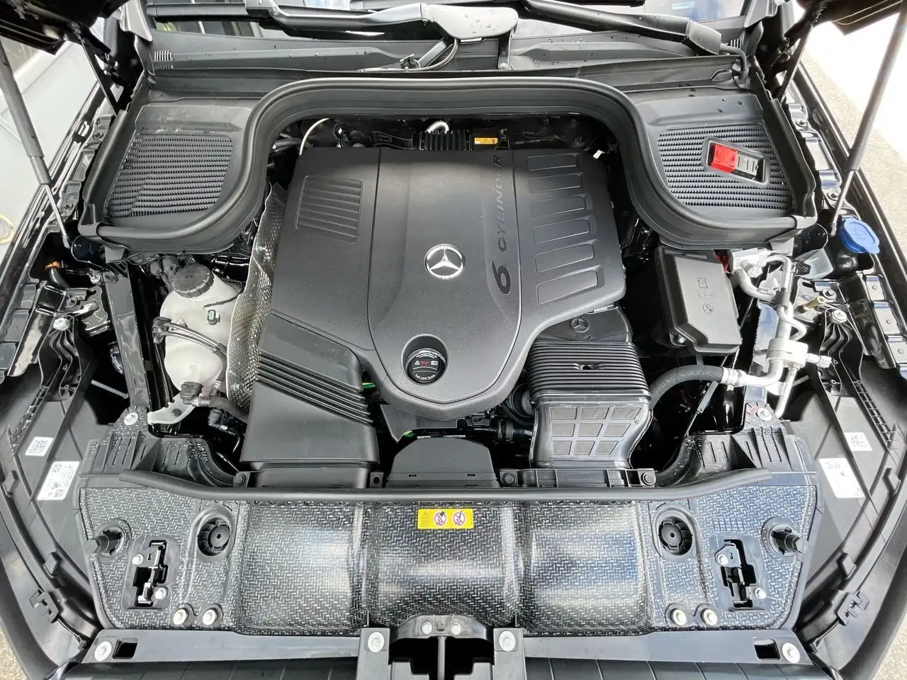 Mercedes-Benz GLE снимка Mercedes-Benz GLE