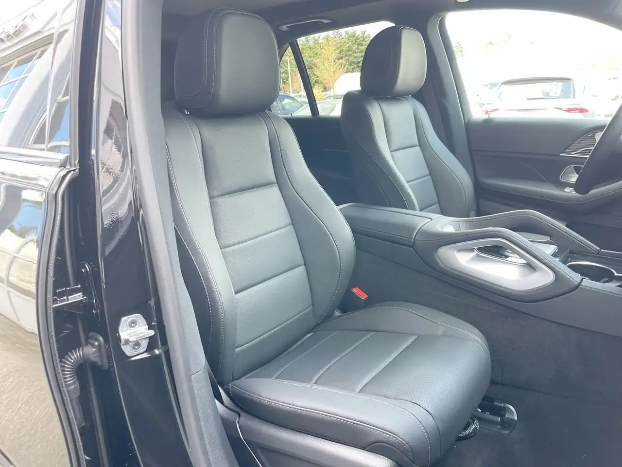 Mercedes-Benz GLE снимка Mercedes-Benz GLE