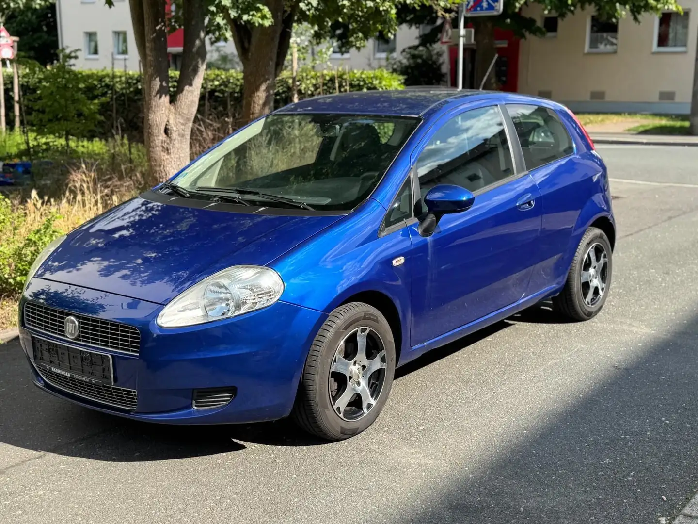 Fiat Grande Punto Grande Punto 1.4 8V Dynamic Blau - 1