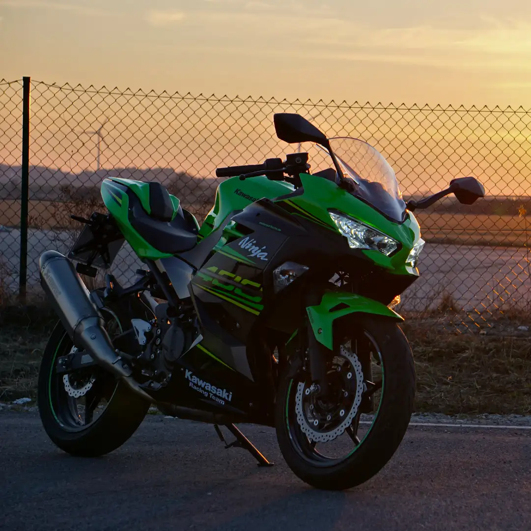 Kawasaki Ninja 400 KRT Verde - 1