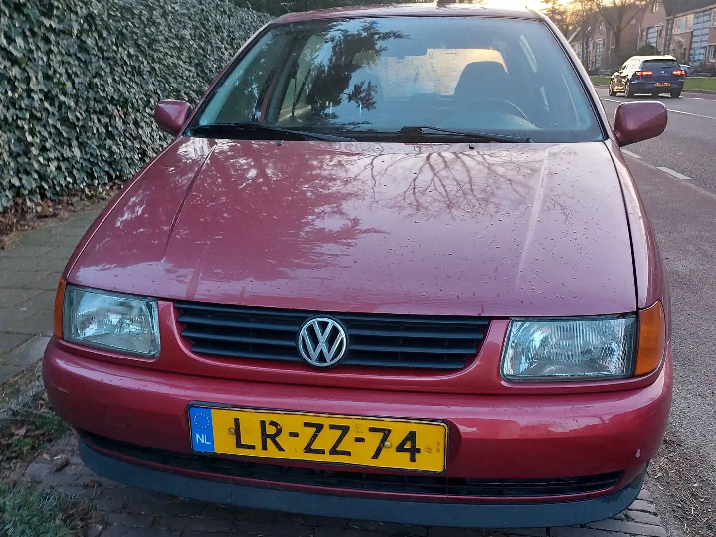 Volkswagen Polo 1.6 Rojo - 1
