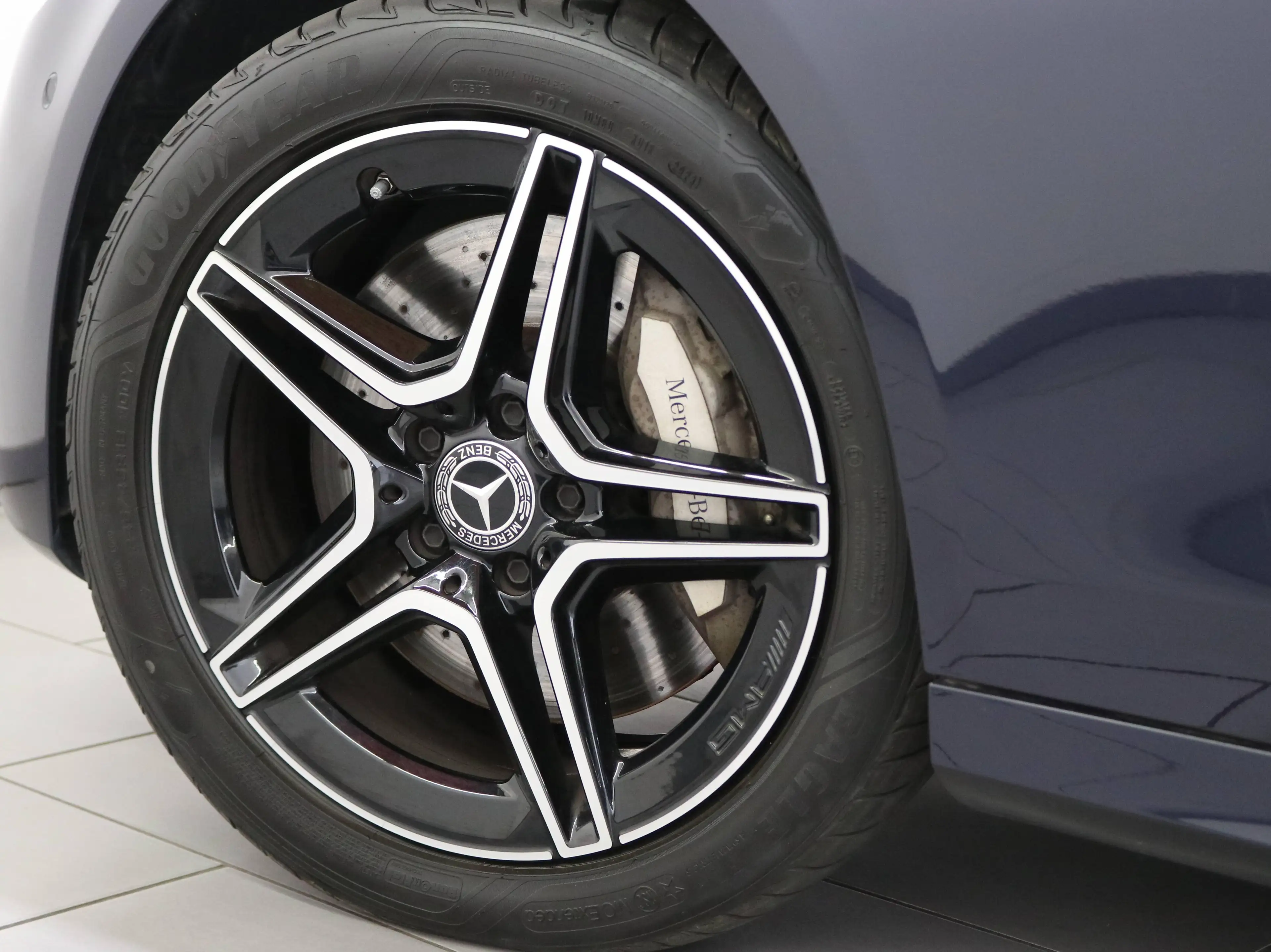 Mercedes-Benz E 400 D T 9G 4M AMG-LINE"NAPPA LEDER"BURMESTER"AHK"360"NIGHT"1.HAND — photo 6