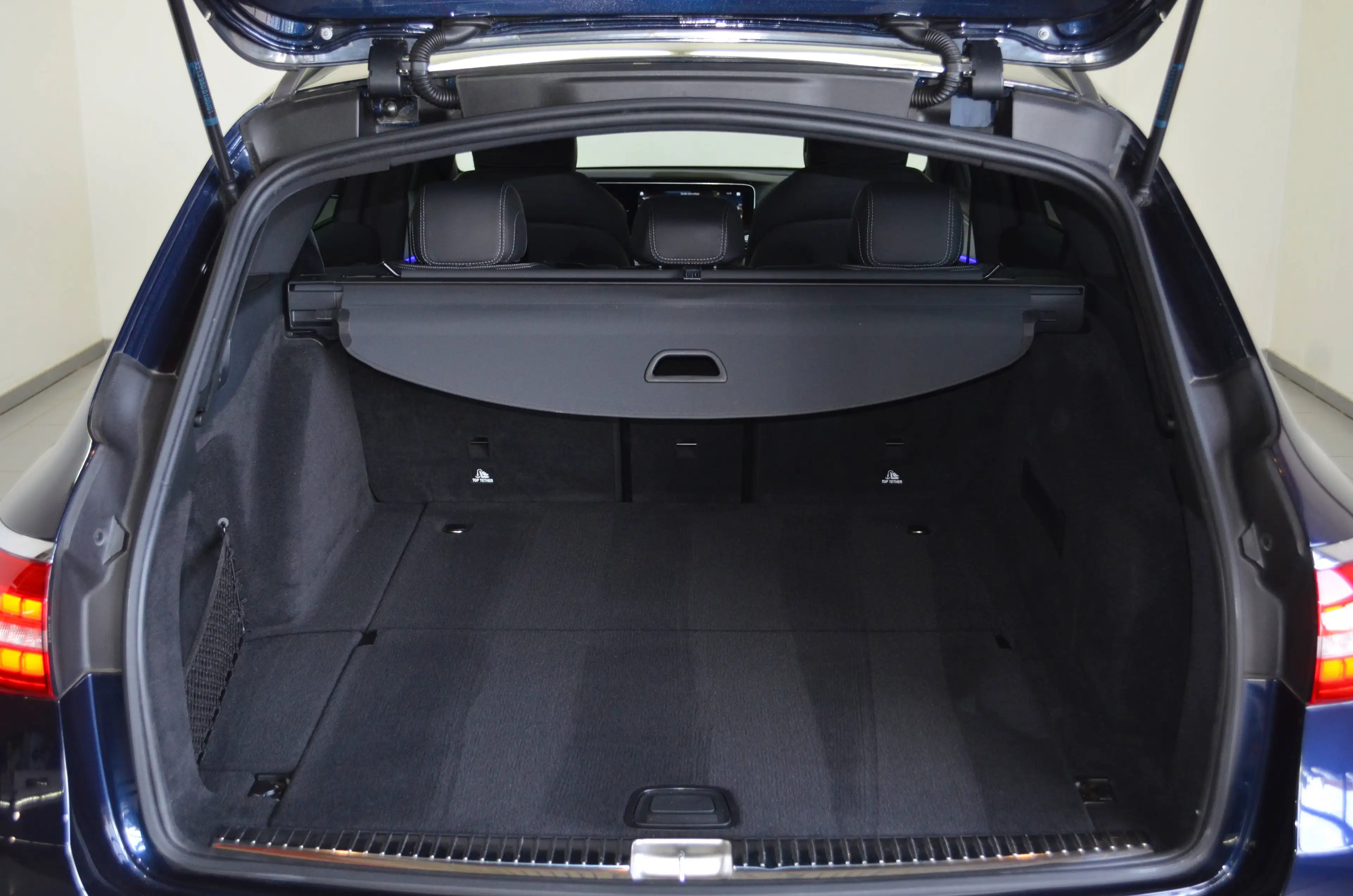 Mercedes-Benz E 400 D T 9G 4M AMG-LINE"NAPPA LEDER"BURMESTER"AHK"360"NIGHT"1.HAND — photo 13