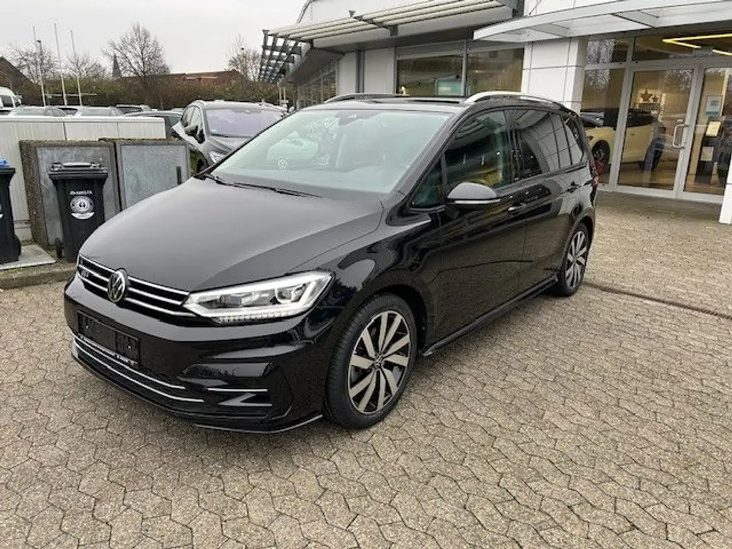 Volkswagen Touran Move R-LINE AHK 7-SITZER Schwarz - 1