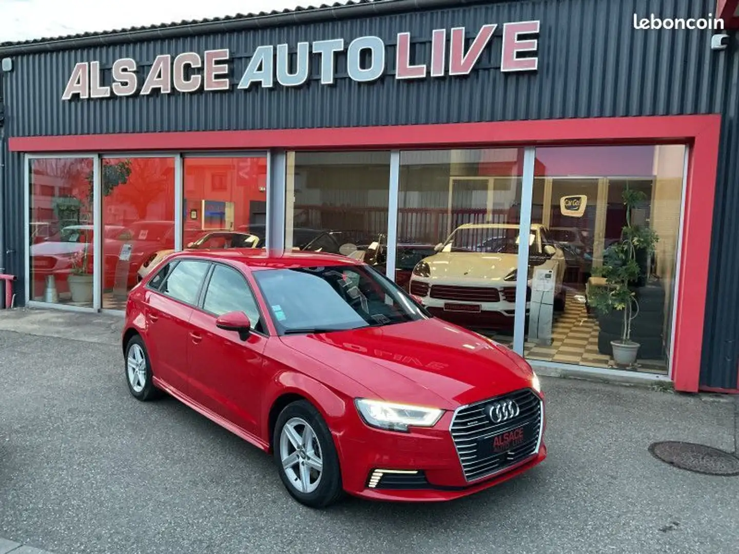 Audi A3 40 E-TRON 204CH S TRONIC 6 EURO6D-T Rouge - 1