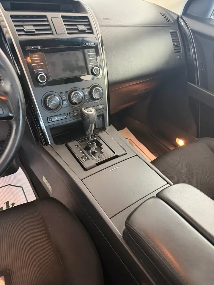 Mazda CX-9 снимка Mazda CX-9