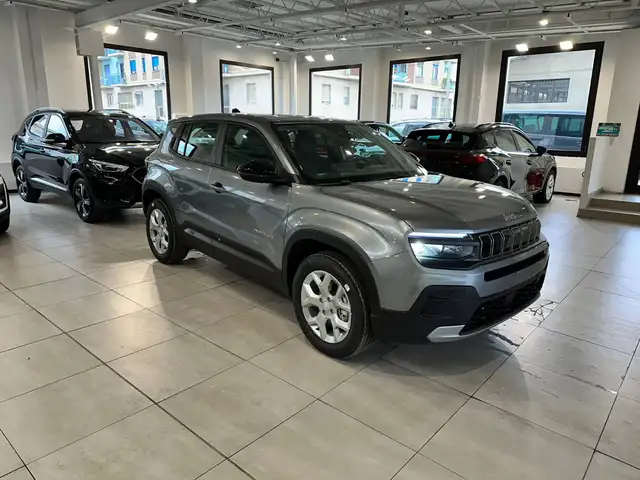Jeep Avenger view 3