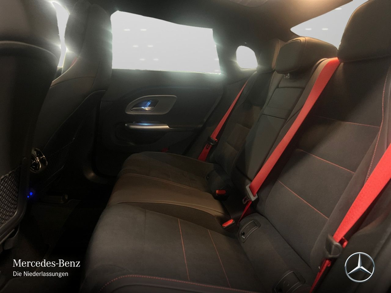 Mercedes-Benz CLA 250 AMG Pano Distr. LED Night Kamera Sitzh — photo 12