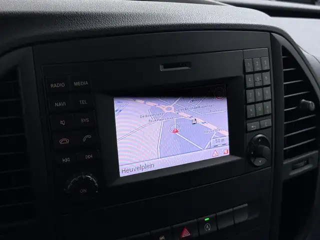 Mercedes-Benz Vito view 9
