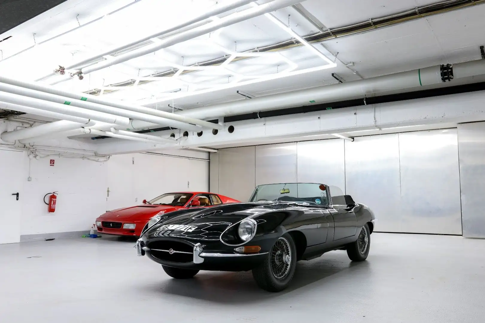 Jaguar E-Type Roadster Series 1.5 black on red Чорний - 1