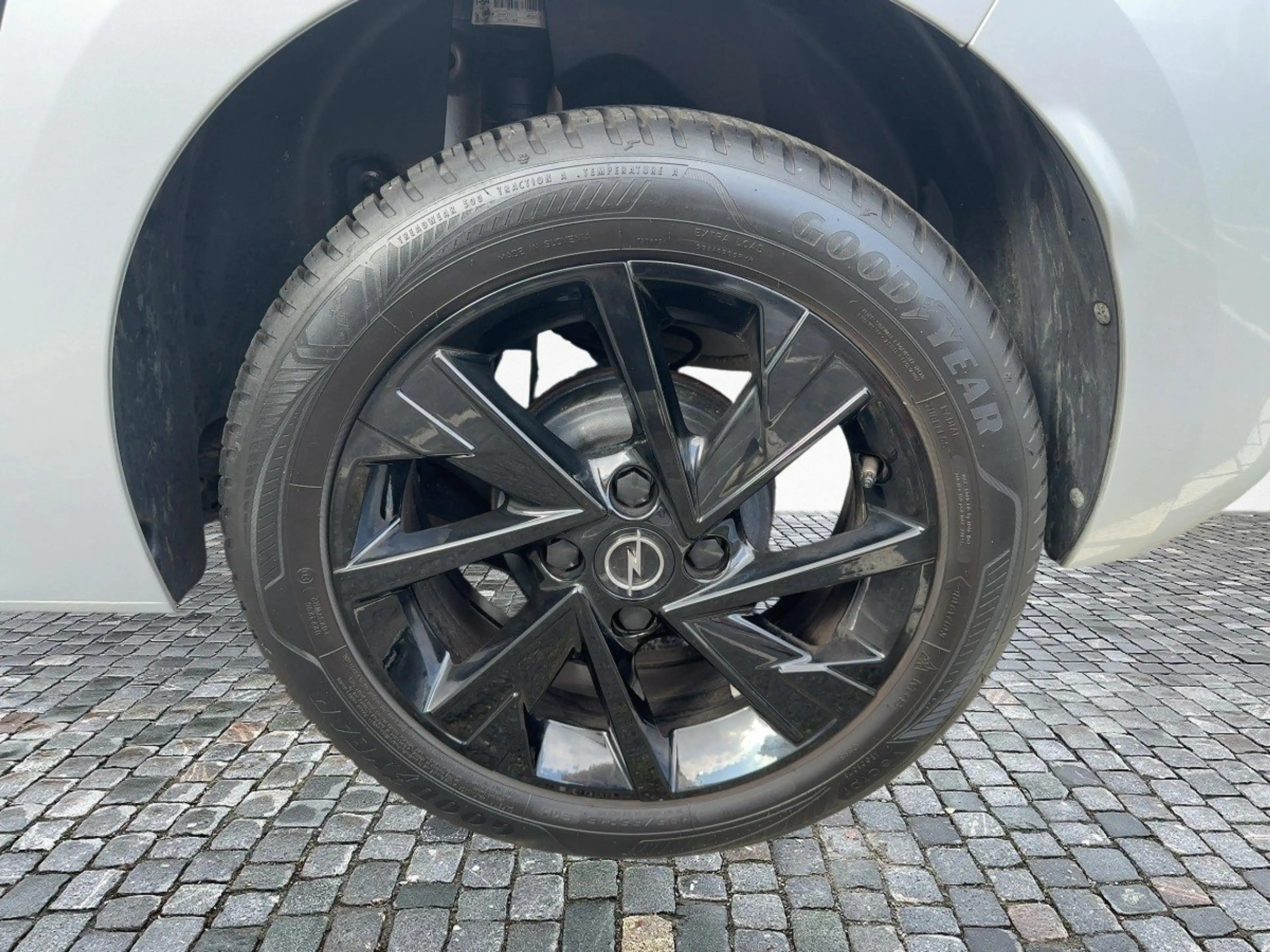 Opel Corsa T 12G B6S DynLicht LED TWA PDC SpurH — photo 14