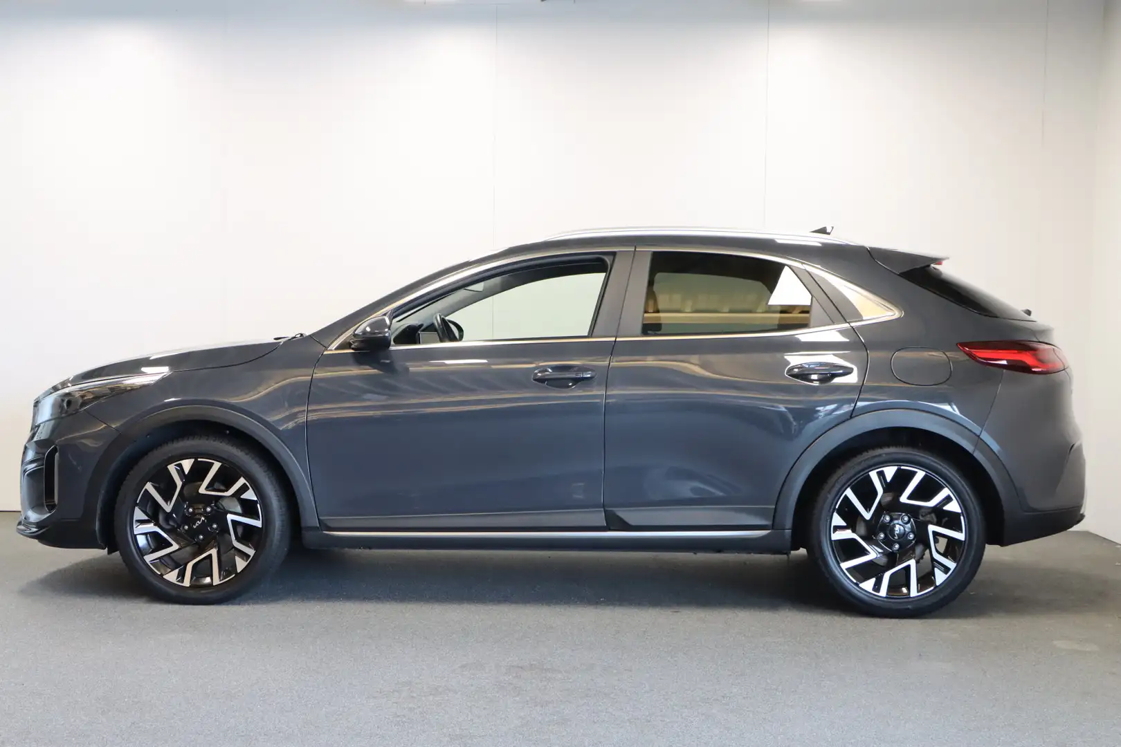 Kia XCeed 1.0 T-GDi DynamicPlusLine Grijs - 2