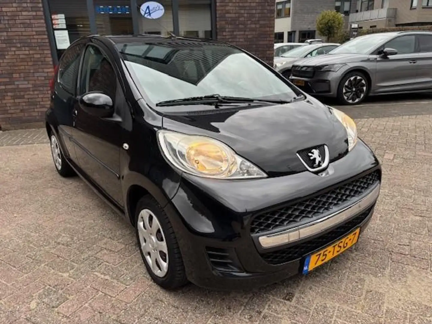 Peugeot 107 1.0-12V XS Zwart - 2