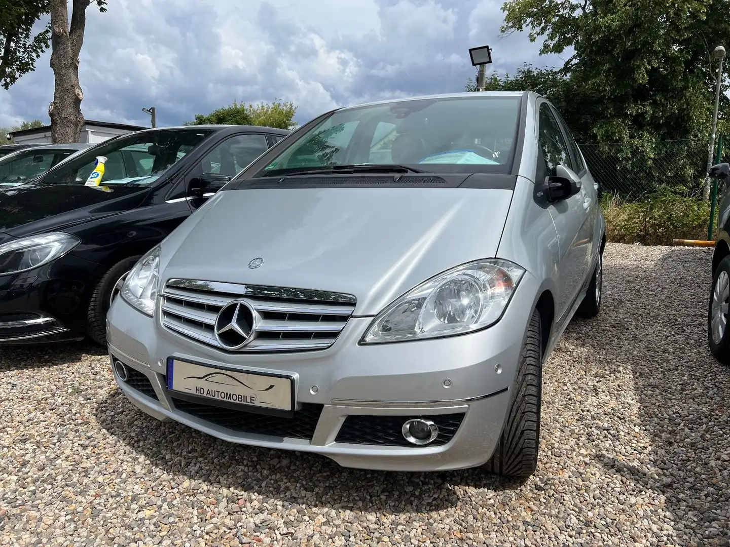 Mercedes-Benz A 160 A -Klasse A 160 BLUE EFFICIENCY Silber - 1