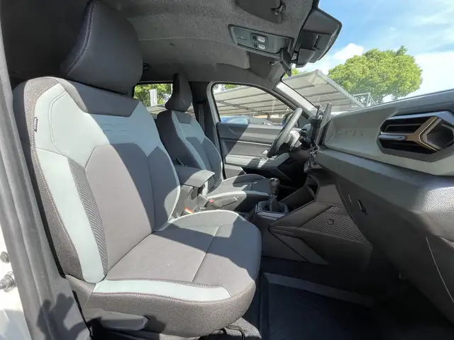 Dacia Duster view 14
