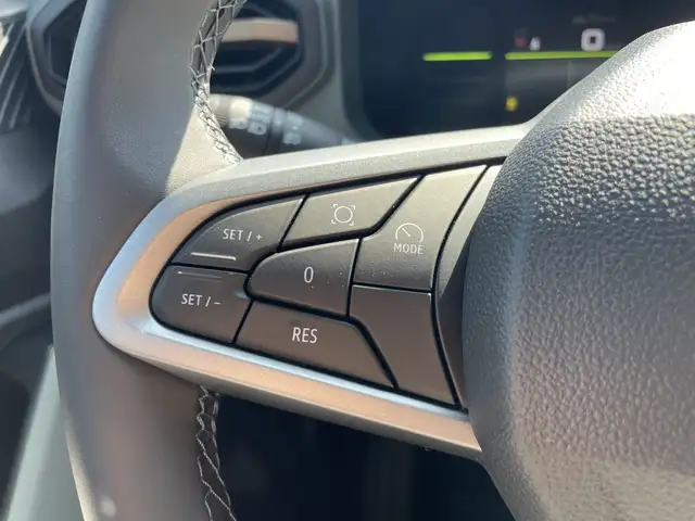 Dacia Duster view 8