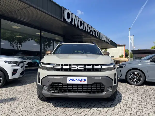 Dacia Duster view 2