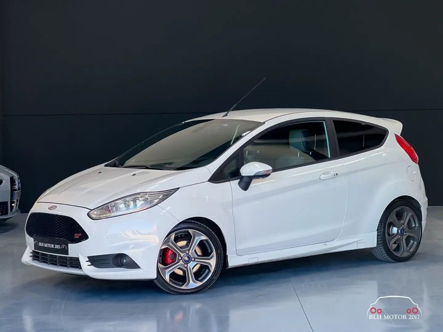 Ford Fiesta 1.6 EcoBoost 182cv ST 3p Blanc - 1