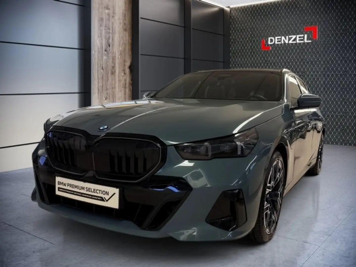 BMW 530 e xDrive Touring G61 XB1 Grün - 2