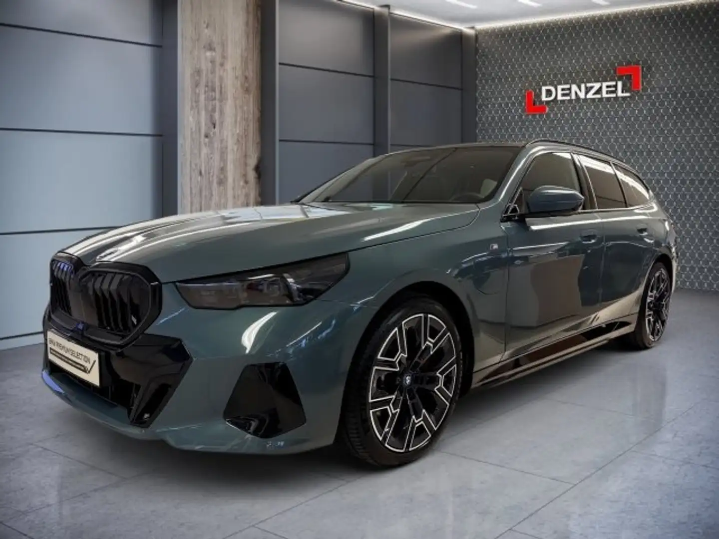 BMW 530 e xDrive Touring G61 XB1 Grün - 1