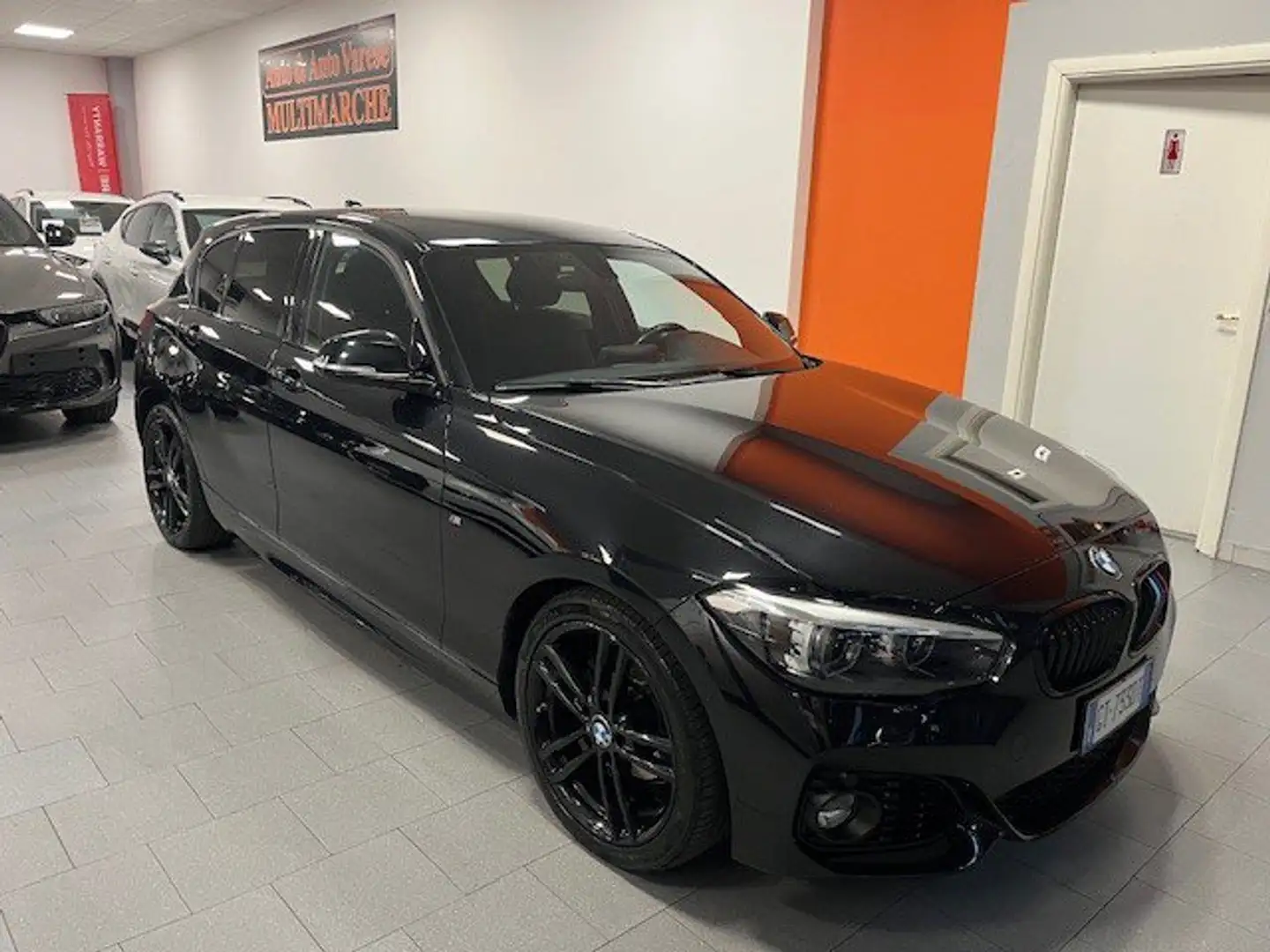 BMW 118 i 5p. M sport Zwart - 2