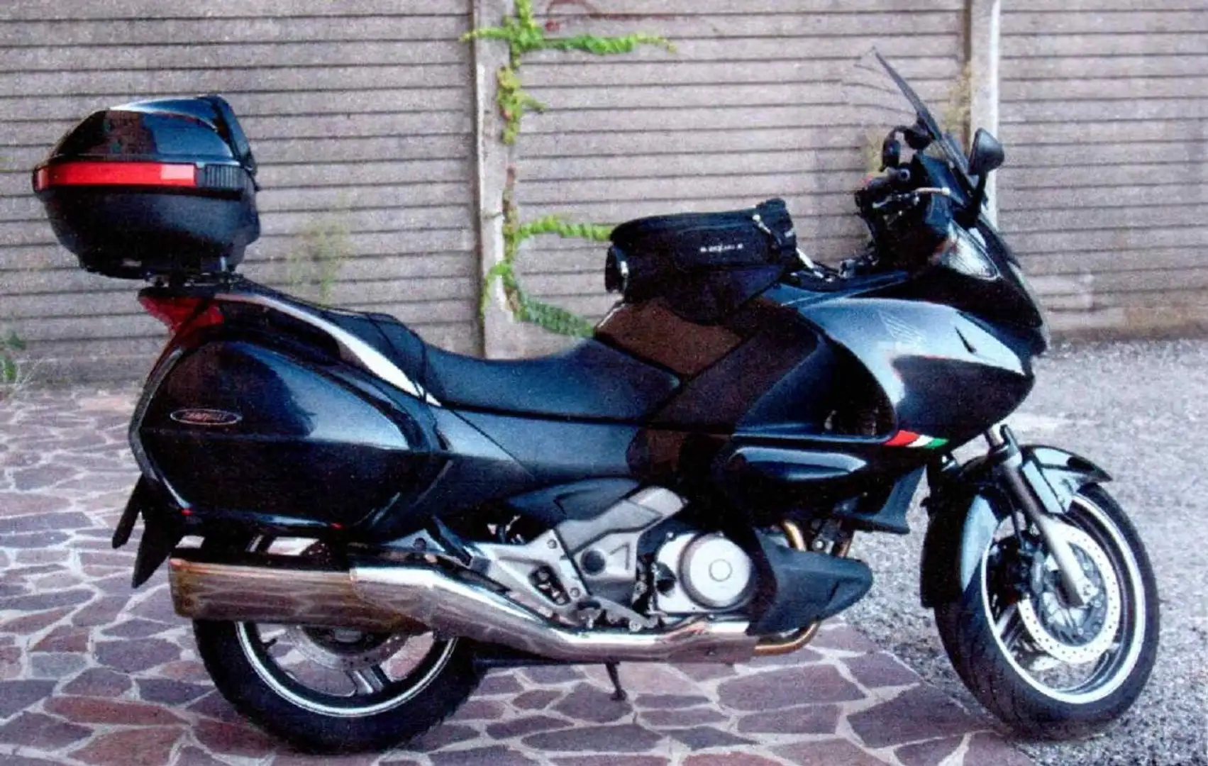 Honda Deauville NT700 Zwart - 1