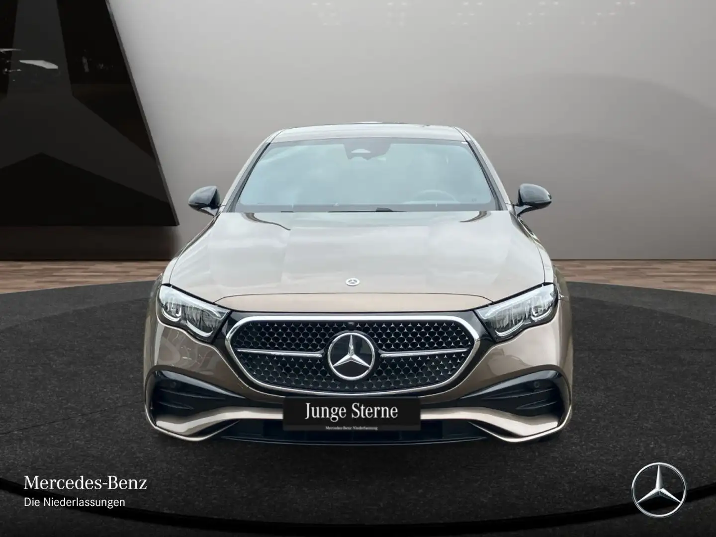 Mercedes-Benz E 300 e Hybrid AMG Distr. LED AHK Night Kamera PTS Brun - 2
