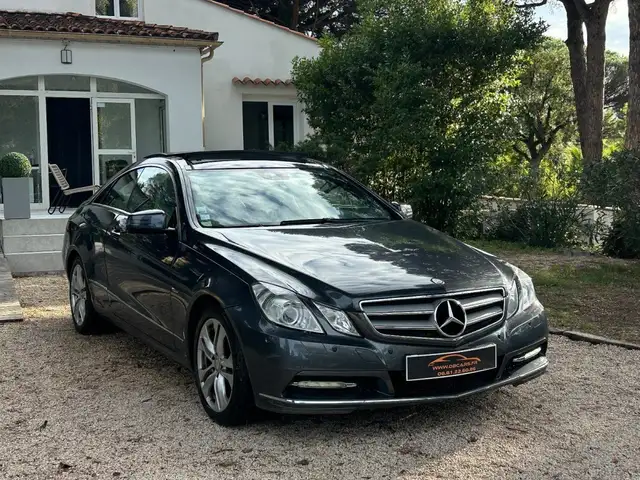 Mercedes-Benz E 350 COUPE 350 CDI BlueEfficiency Executive / HISTORIQUE COMPLET / TOIT OUVRANT