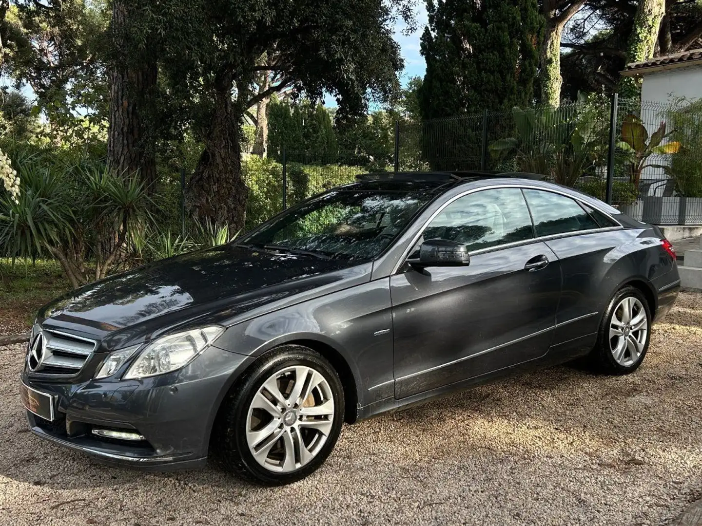 Mercedes-Benz E 350 COUPE 350 CDI BlueEfficiency Executive / HISTORIQUE COMPLET / TOIT OUVRANT Gris - 2