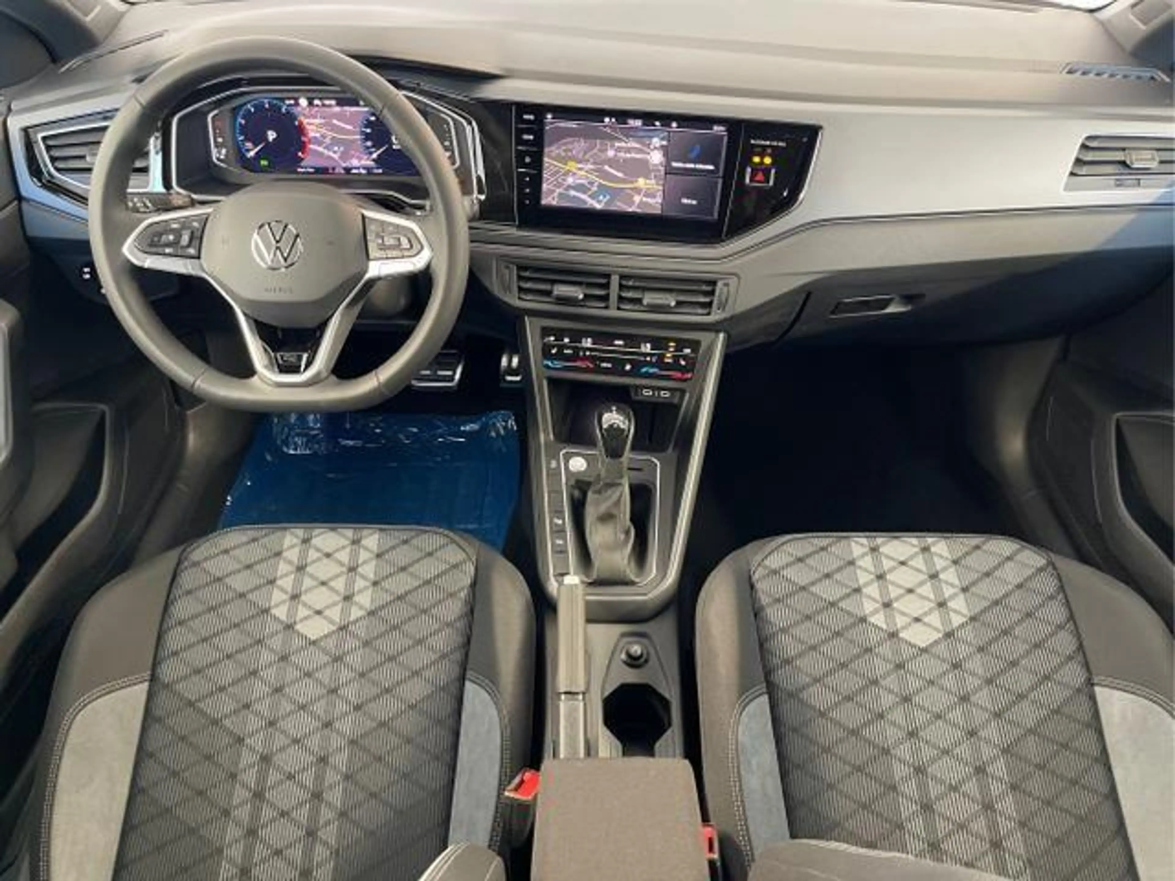 Volkswagen Taigo R-Line 150PS DSG GV5+NaviPro+Pano+Black+AHK+IQ.Dri — photo 7
