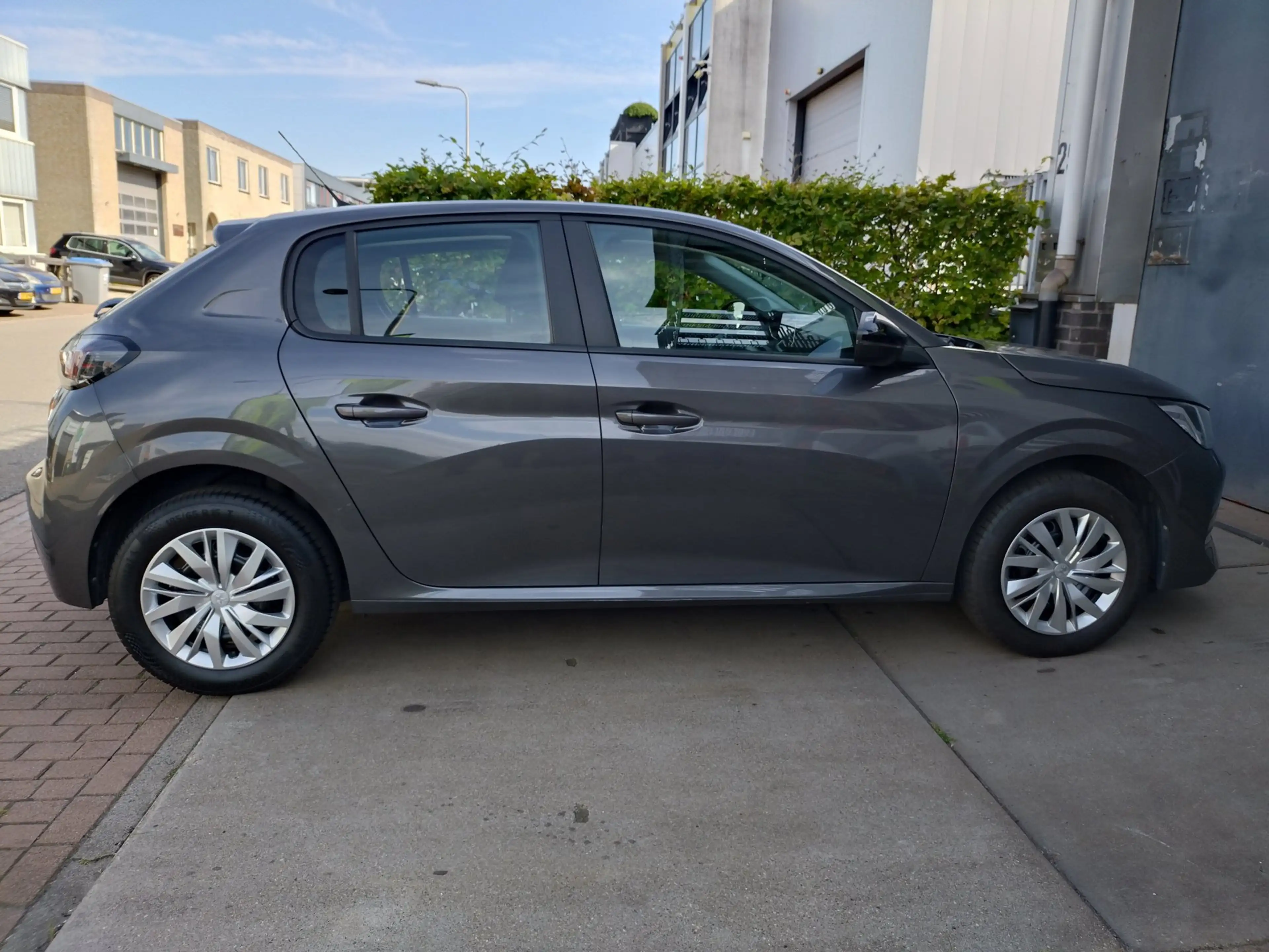 Peugeot 208 1.2 PureTech Active — photo 6