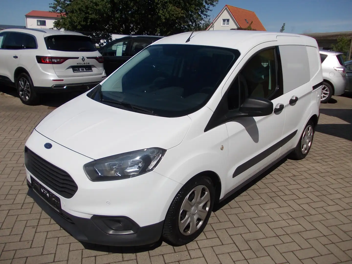 Ford Tourneo Courier Beyaz - 1