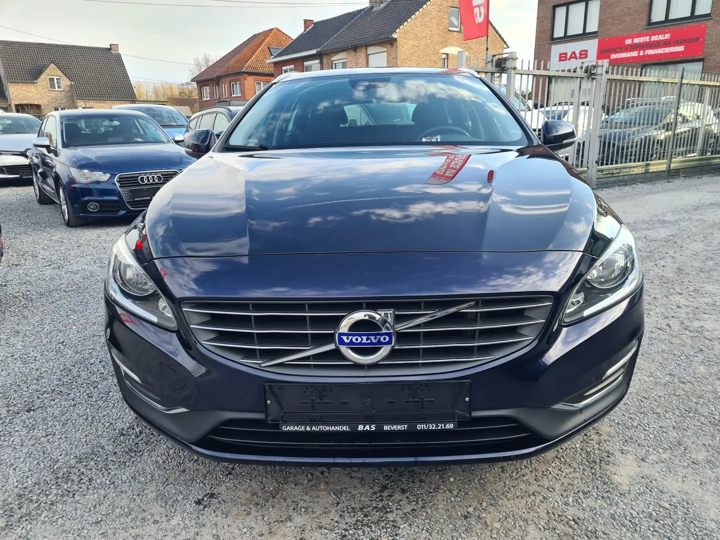 Volvo V60 2.0 D3☆1jOMNIUMGARANTIE☆NAVI☆LEDER!☆CRUISE☆PARKS☆ Paars - 2