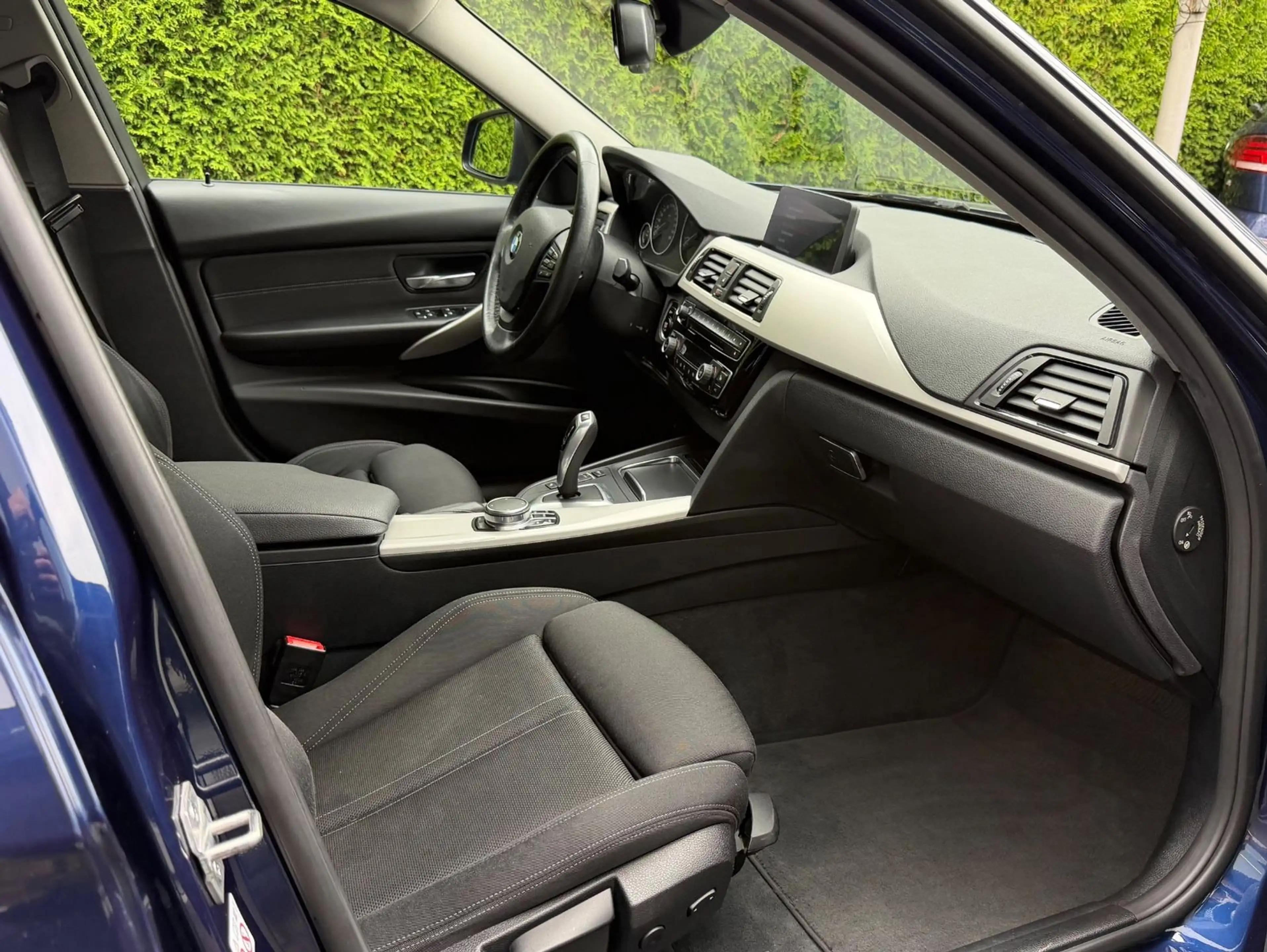 BMW 325 3 Touring 325 d Advantage/Head-up/ LED — photo 11
