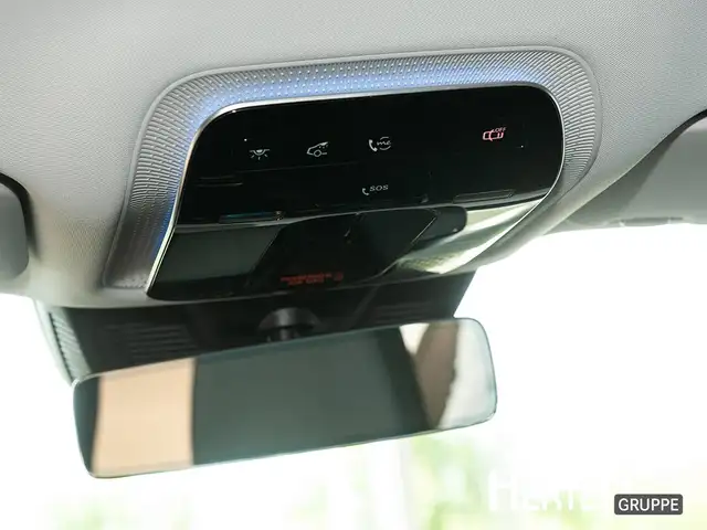 Mercedes-Benz E-Class view 11