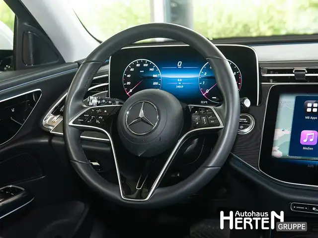 Mercedes-Benz E-Class view 7