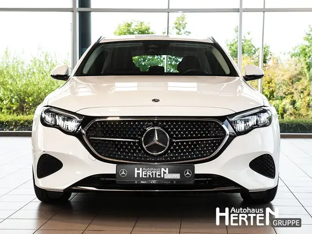 Mercedes-Benz E-Class view 2