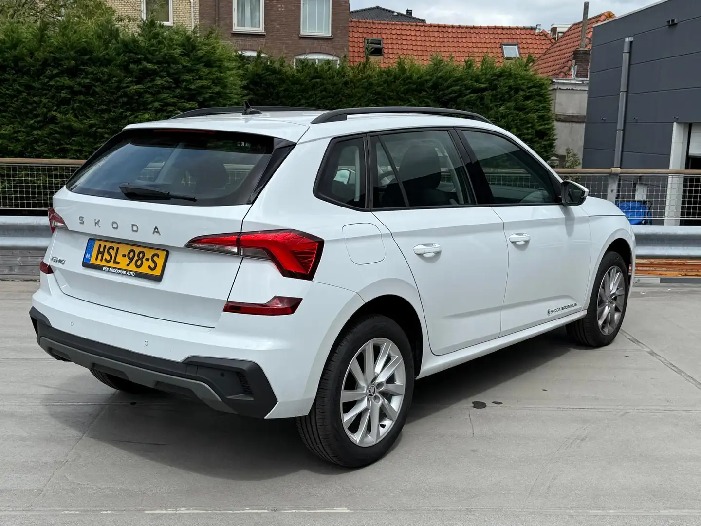 Skoda Kamiq 1.0 TSI 110pk DSG Selection | Carplay | Parkeersen Wit - 2