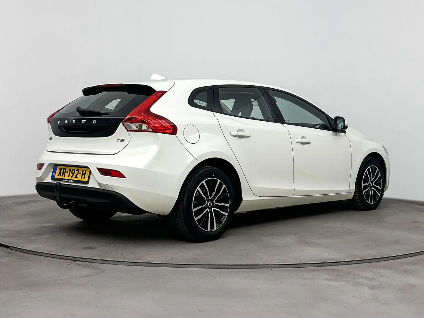 Volvo V40 1.5 T2 Polar Aut. | ACTIE! | Lm-wielen | Trekhaak Blanc - 2