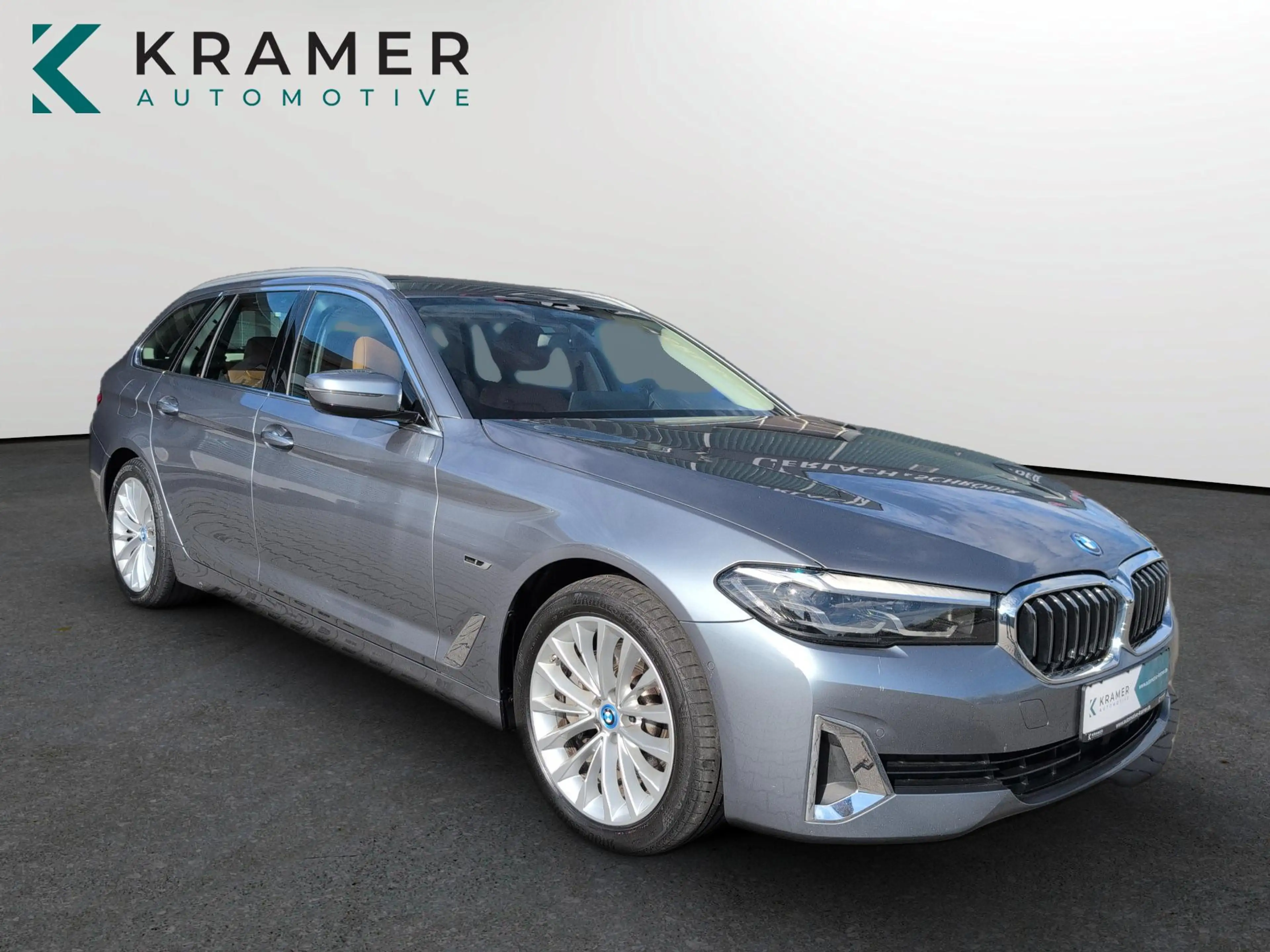 BMW 530 e T. Luxury Line LC-PROF+LEDER+AHK+LED+KAMER — photo 9