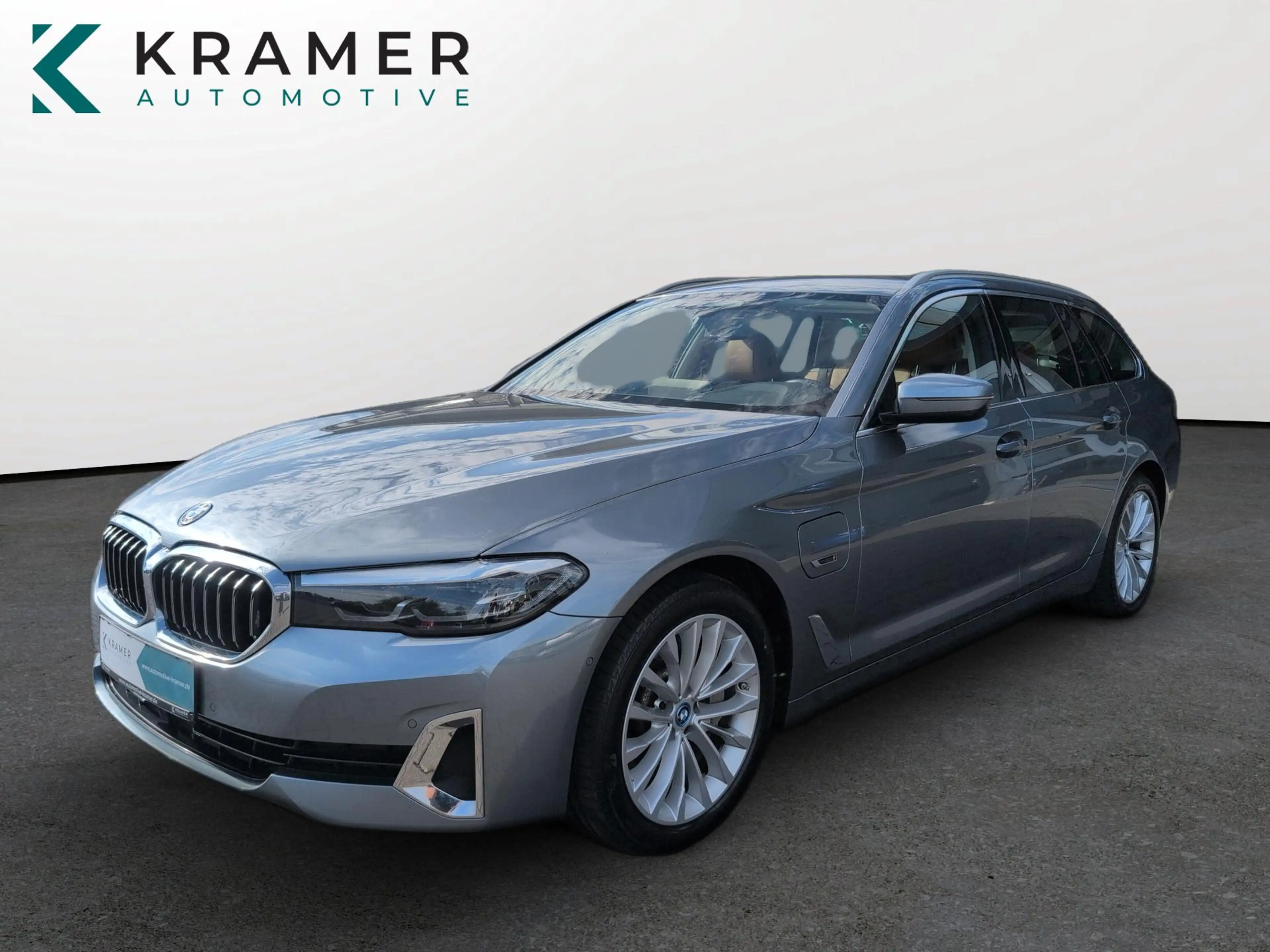 BMW 530 e T. Luxury Line LC-PROF+LEDER+AHK+LED+KAMER — photo 3