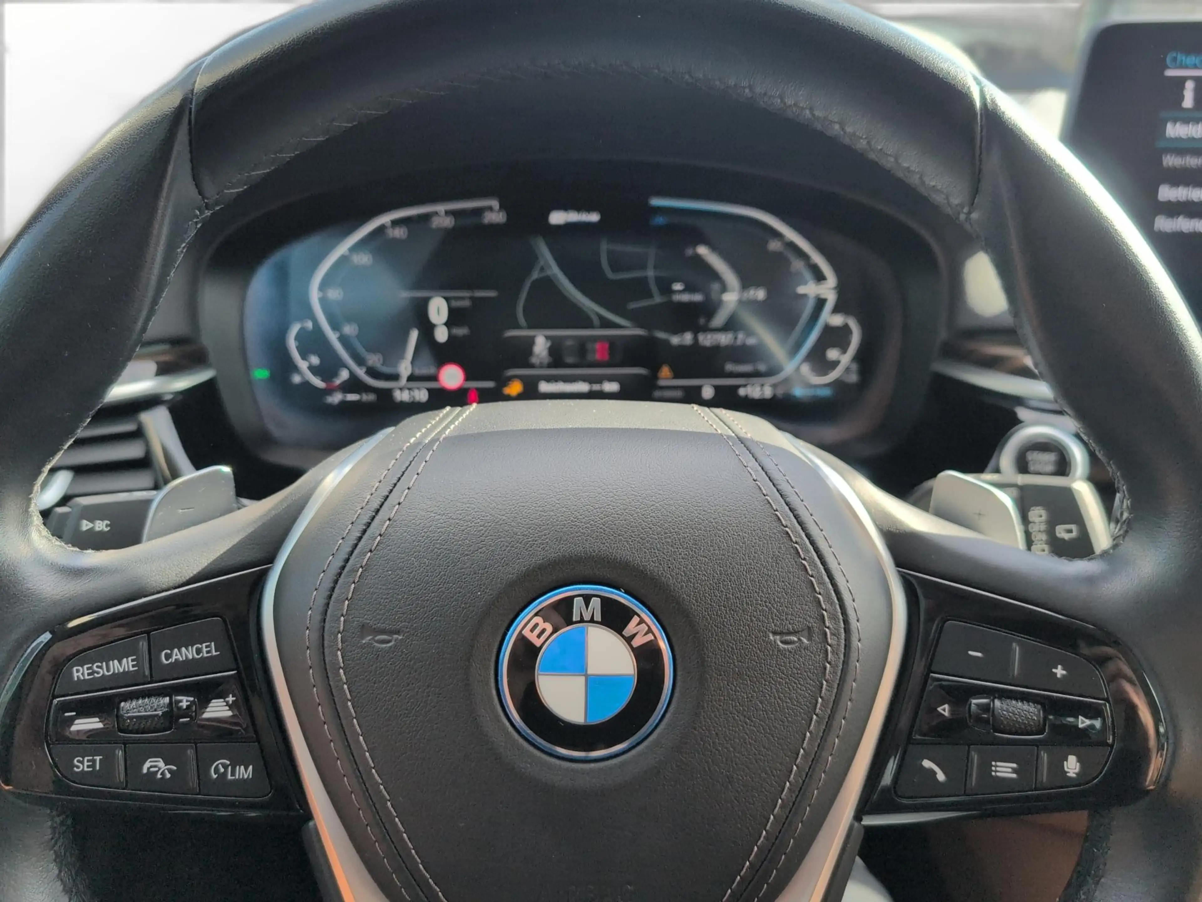 BMW 530 e T. Luxury Line LC-PROF+LEDER+AHK+LED+KAMER — photo 13
