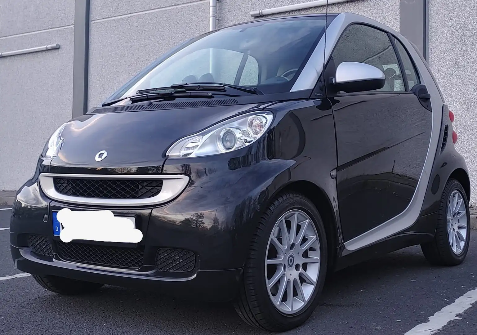 smart forTwo smart fortwo coupe softouch micro hybrid dri Schwarz - 1