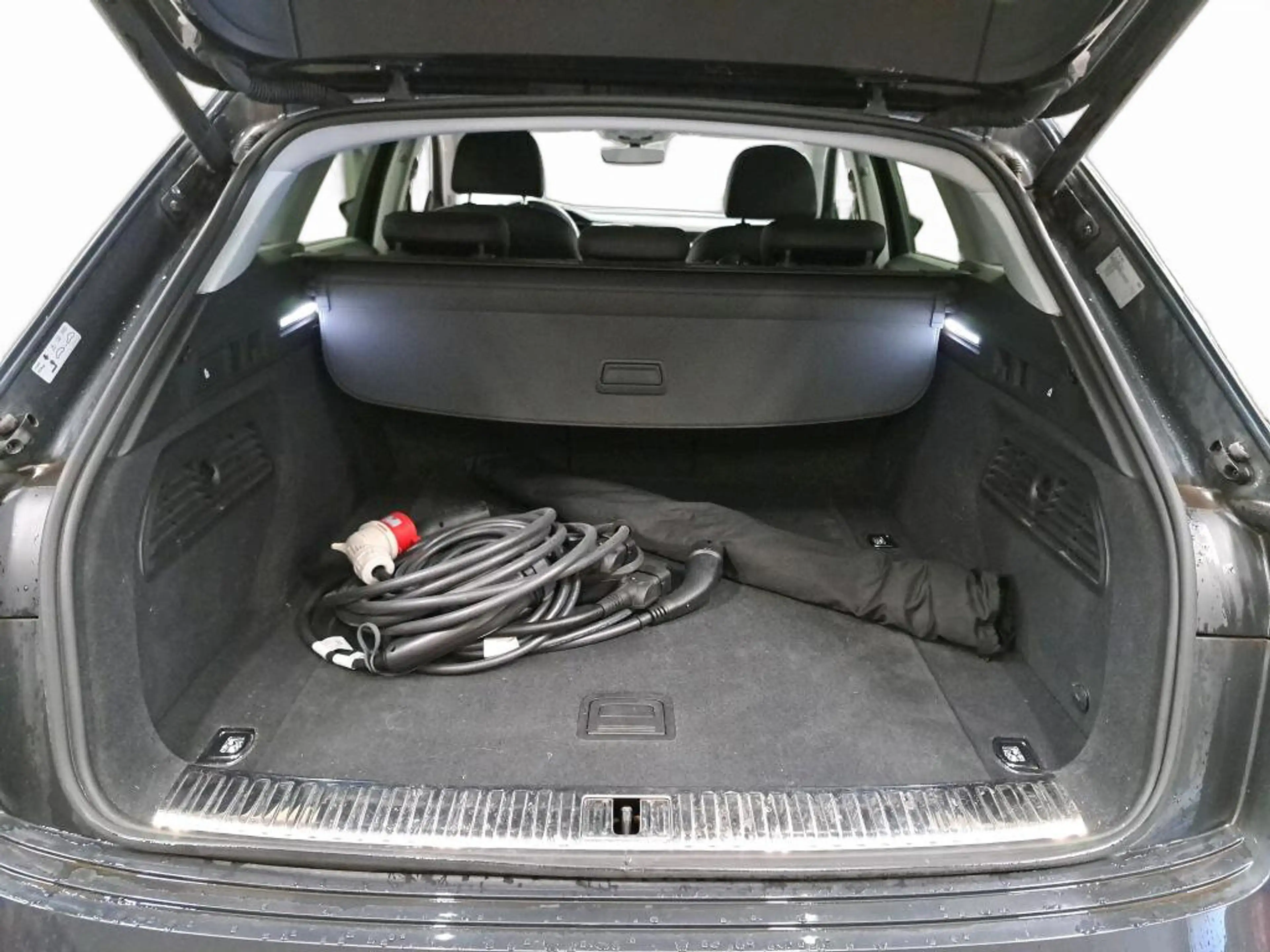 Audi e-tron 55 QUATTRO 408PK — photo 8
